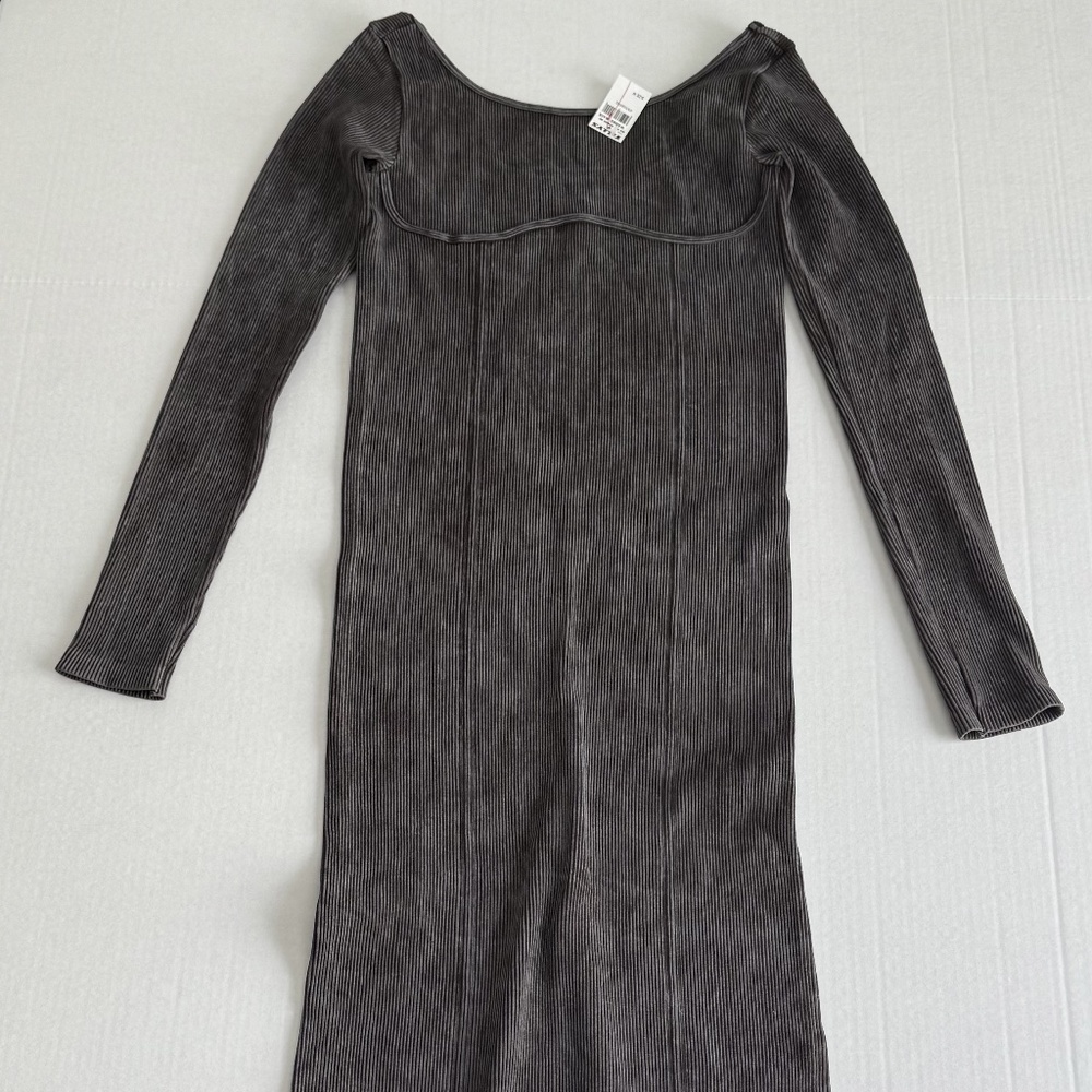 BDG Urban Outfitters Seamless Stretch Rib-Knit Fabric Midi Dress